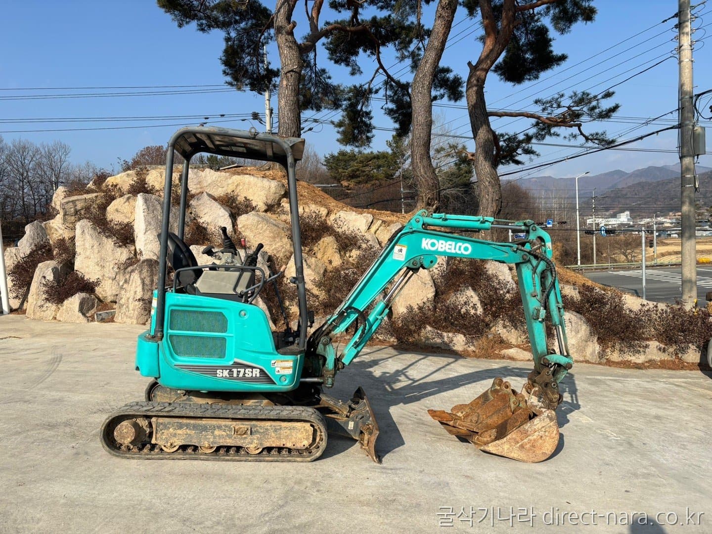 Kobelco SK17