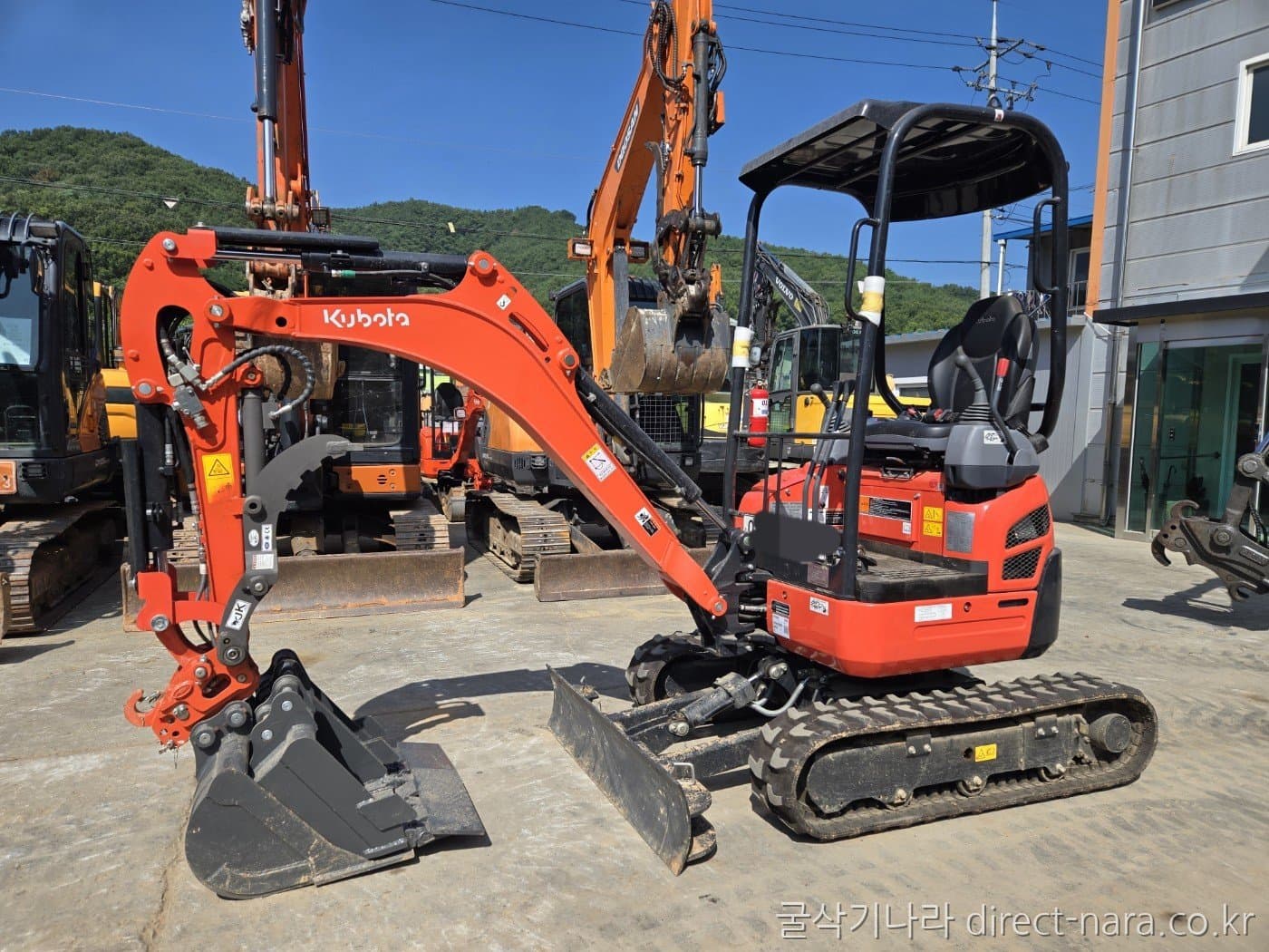 Kubota U17