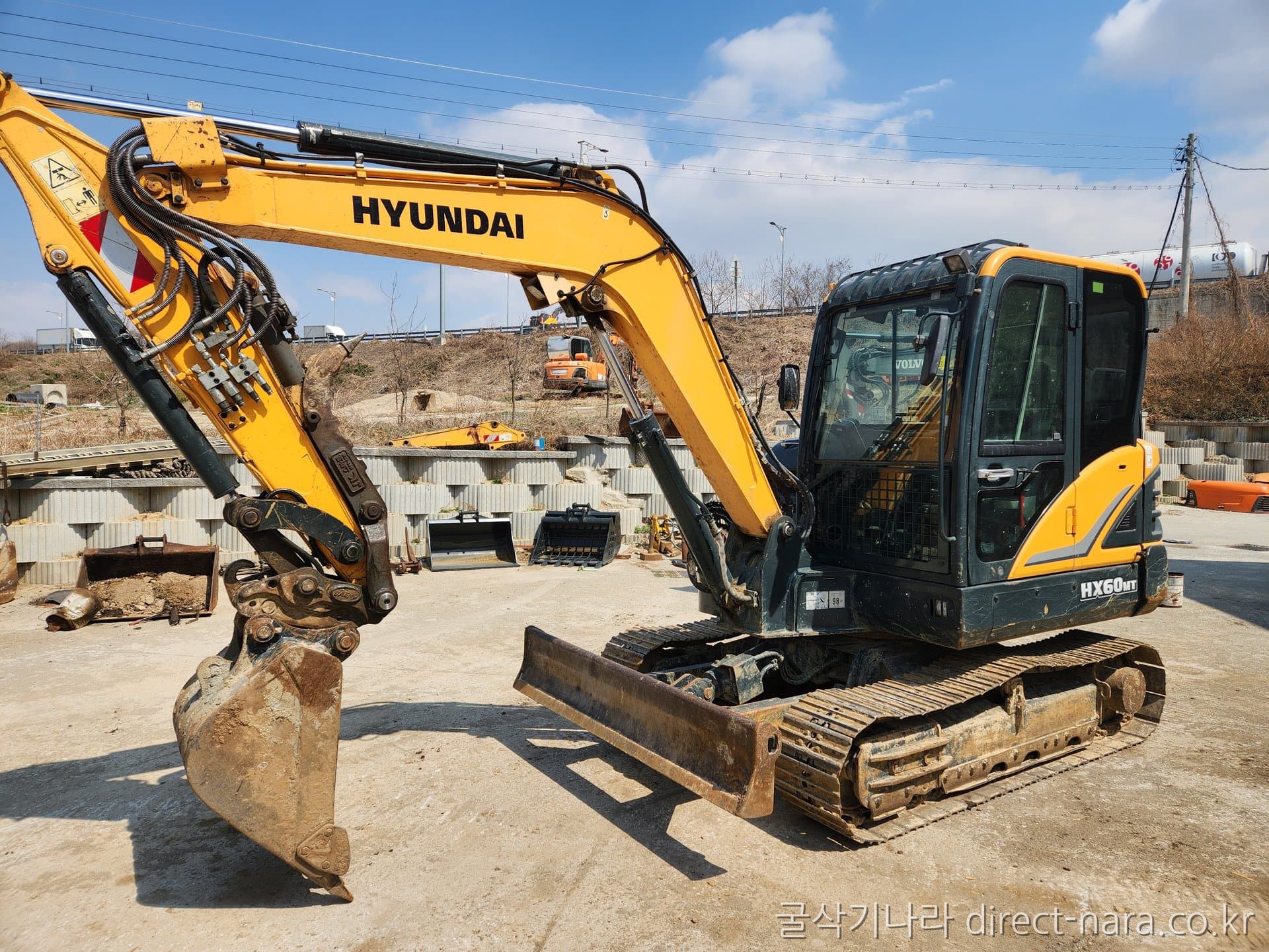 HD Hyundai HX60MT