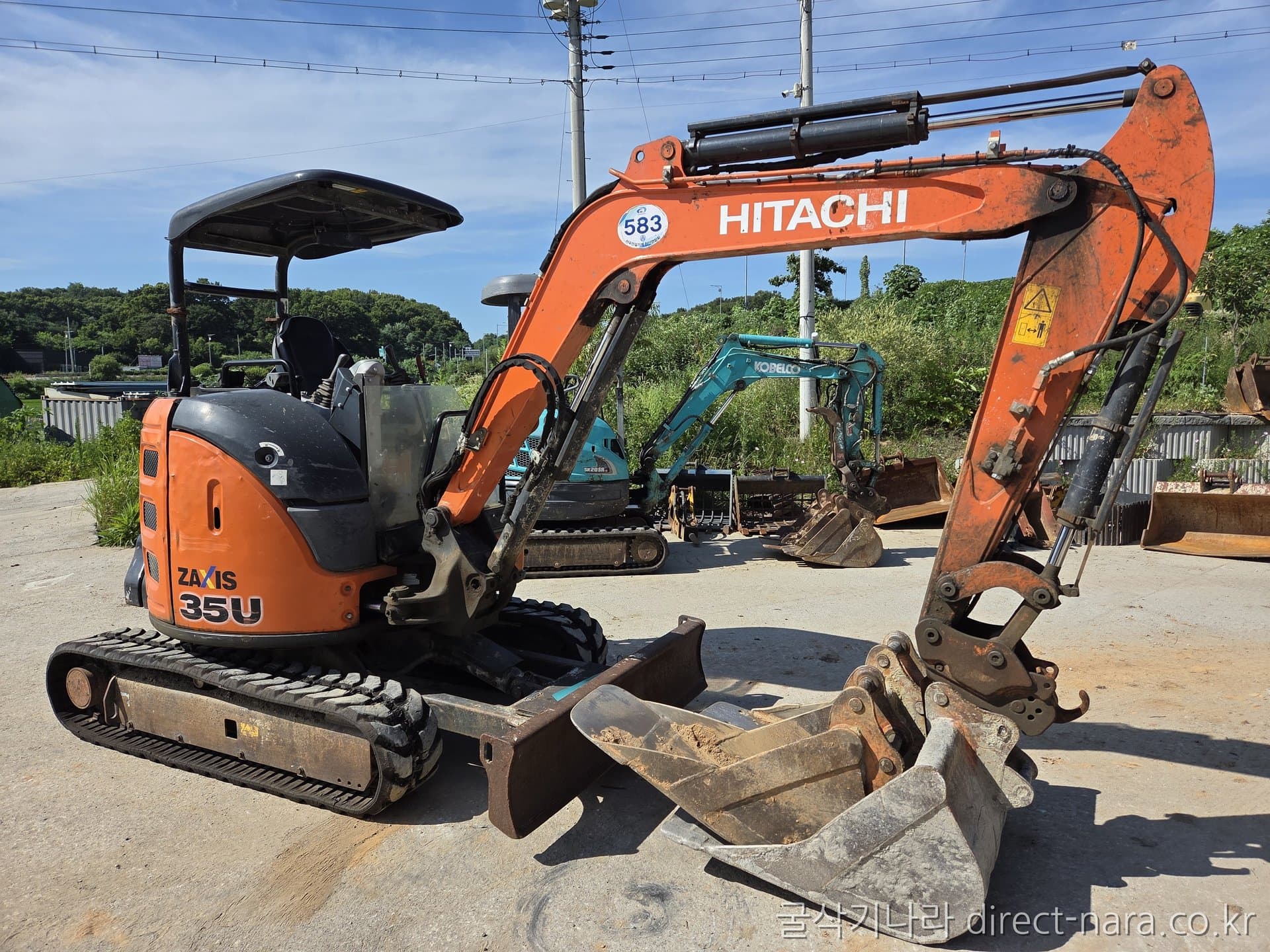 Hitachi ZX35