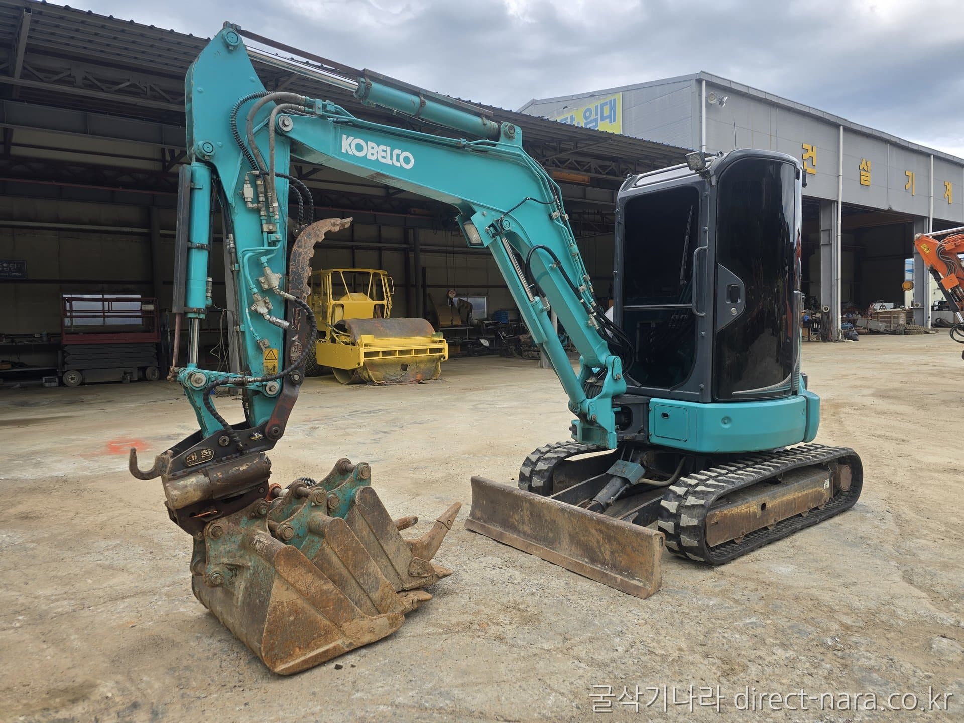 Kobelco SK35