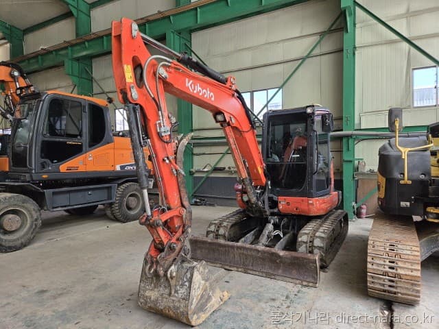 Kobelco KX57S