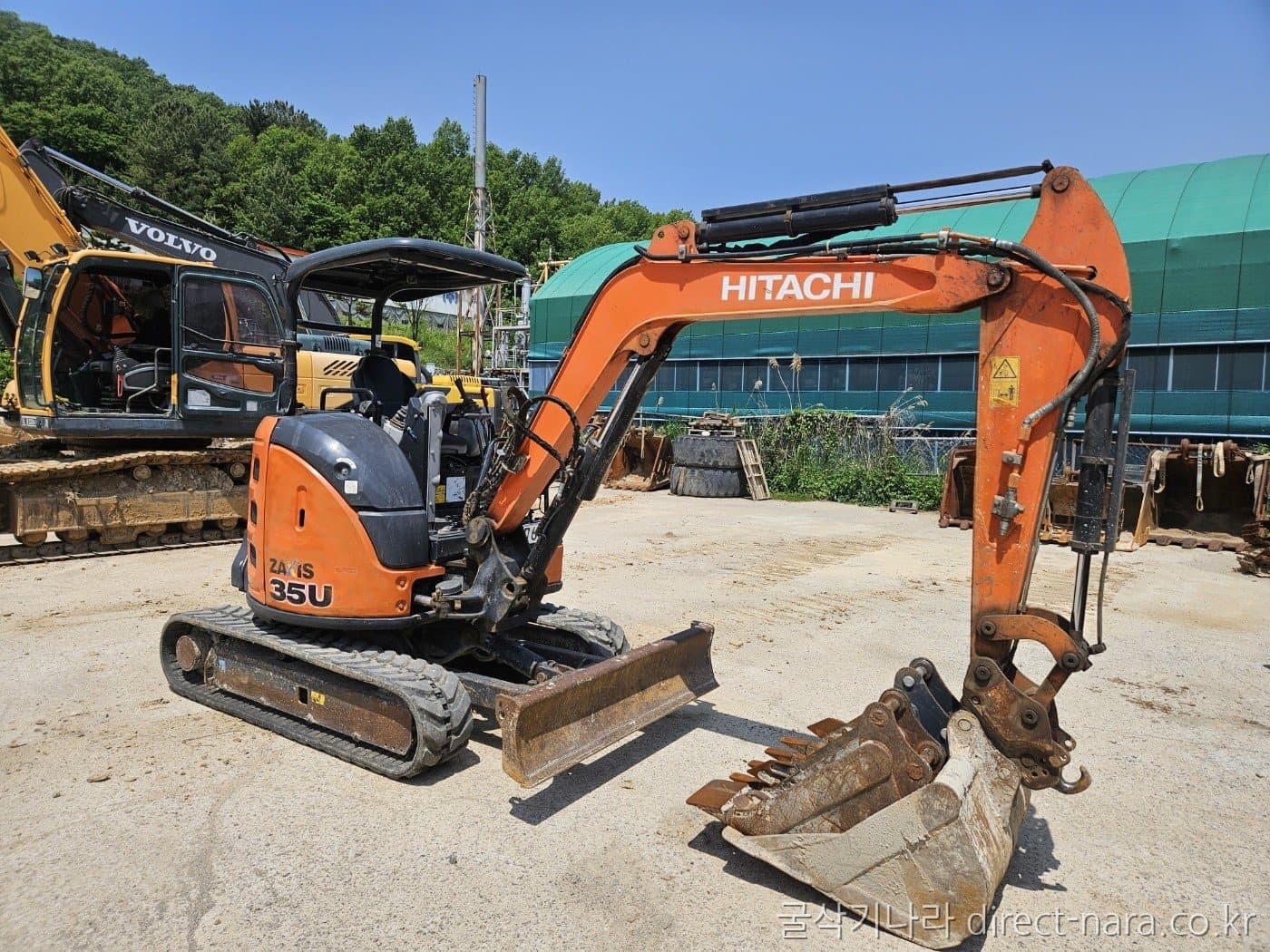 Hitachi ZX35