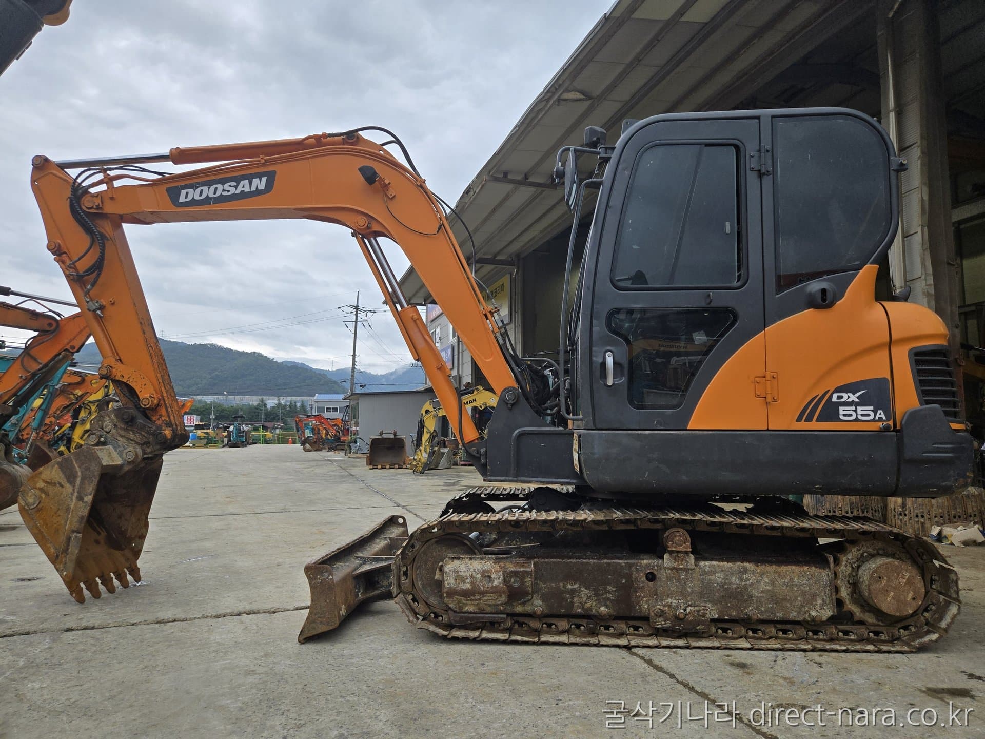 Doosan (Develon) DX55A