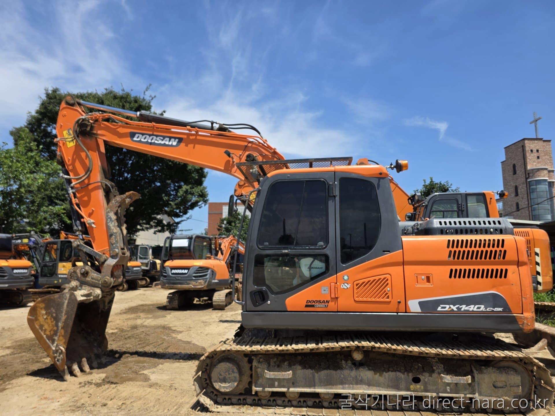 Doosan (Develon) DX140