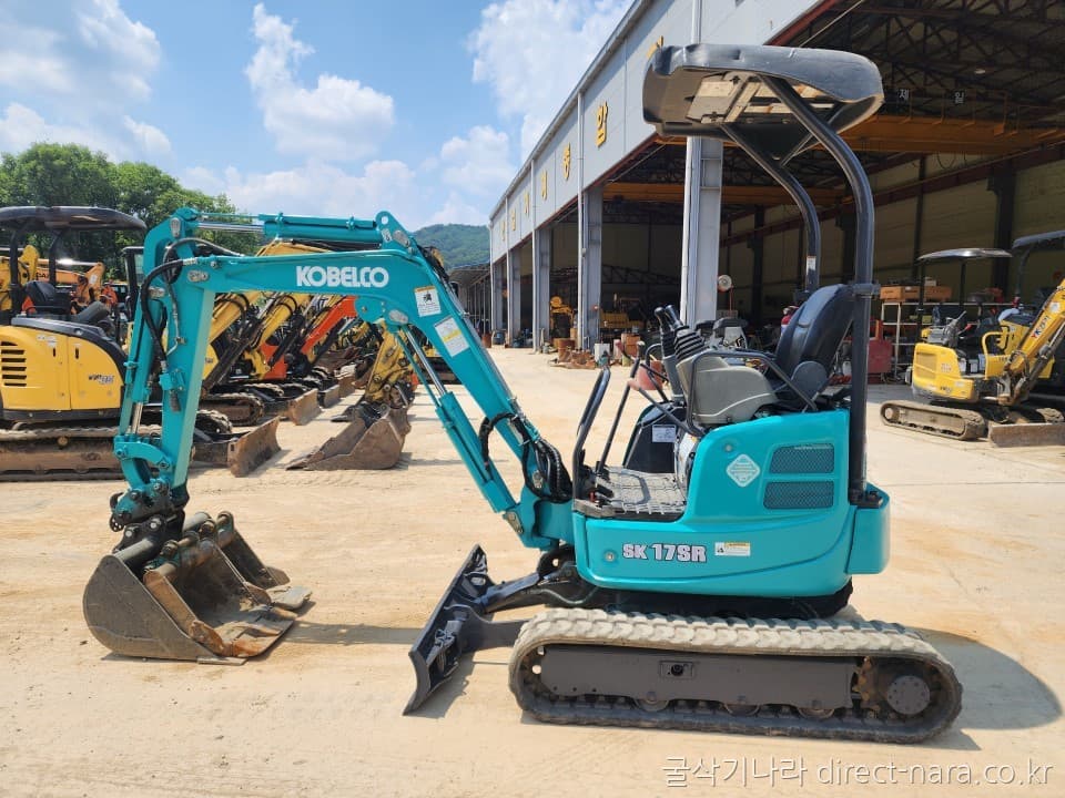 Kobelco SK17
