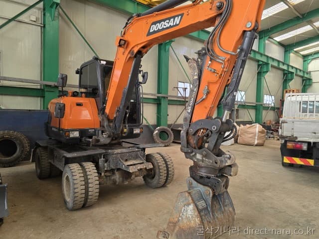 Doosan (Develon) DX65W-7