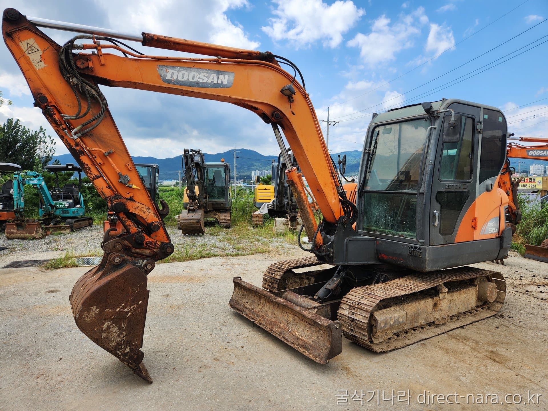 Doosan (Develon) DX55A