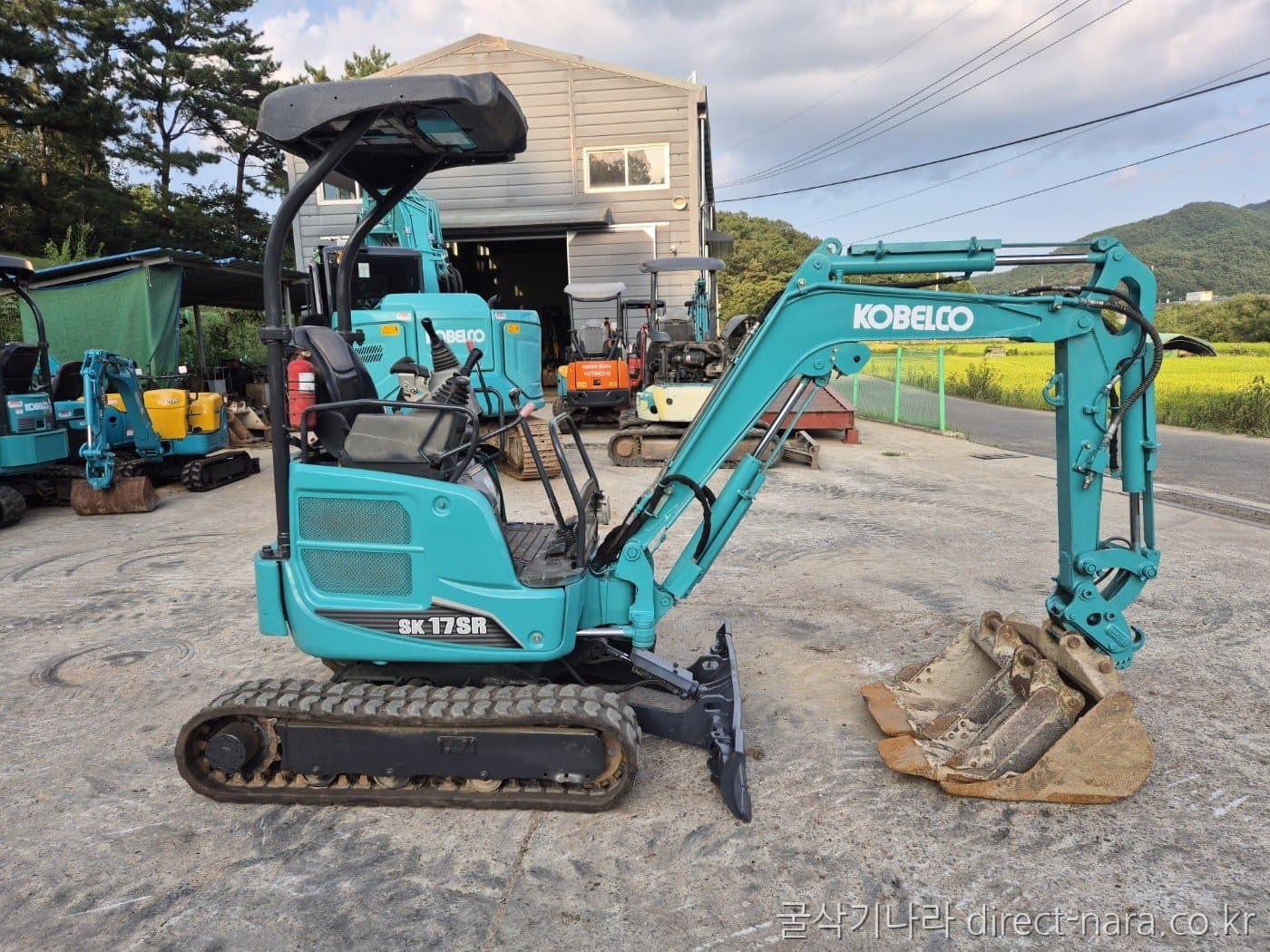 Kobelco SK17