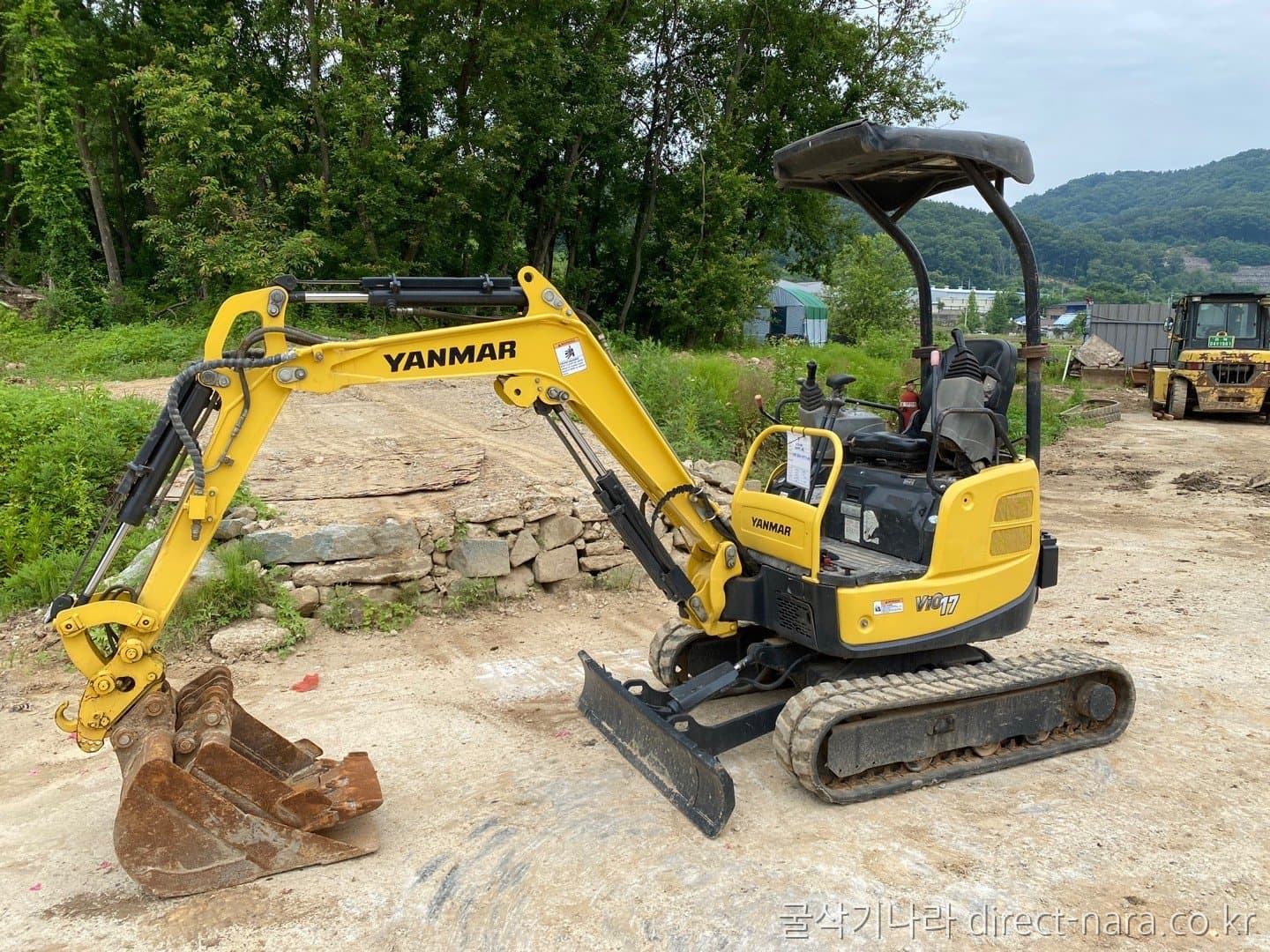 Yanmar VIO17