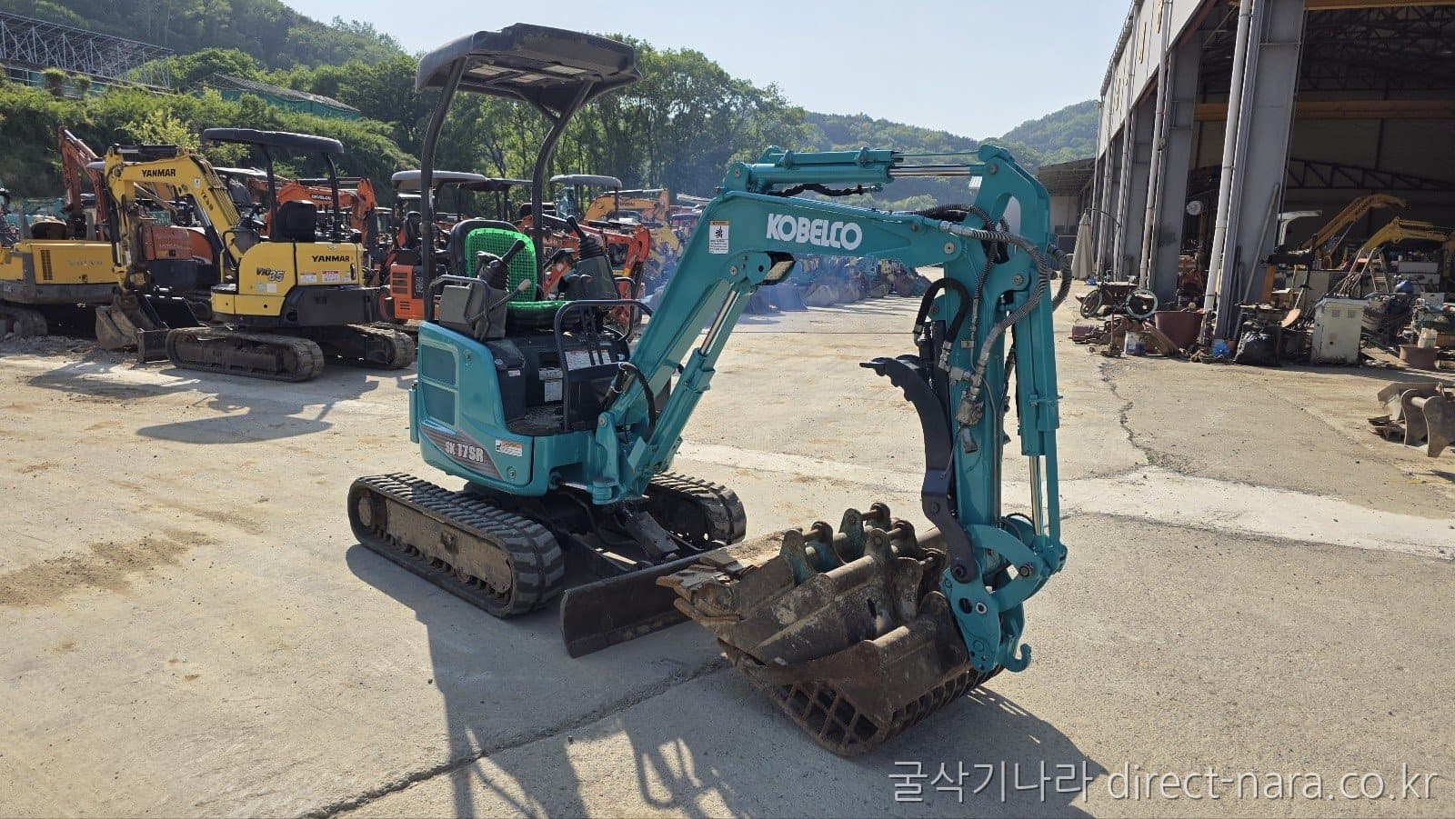 Kobelco SK17