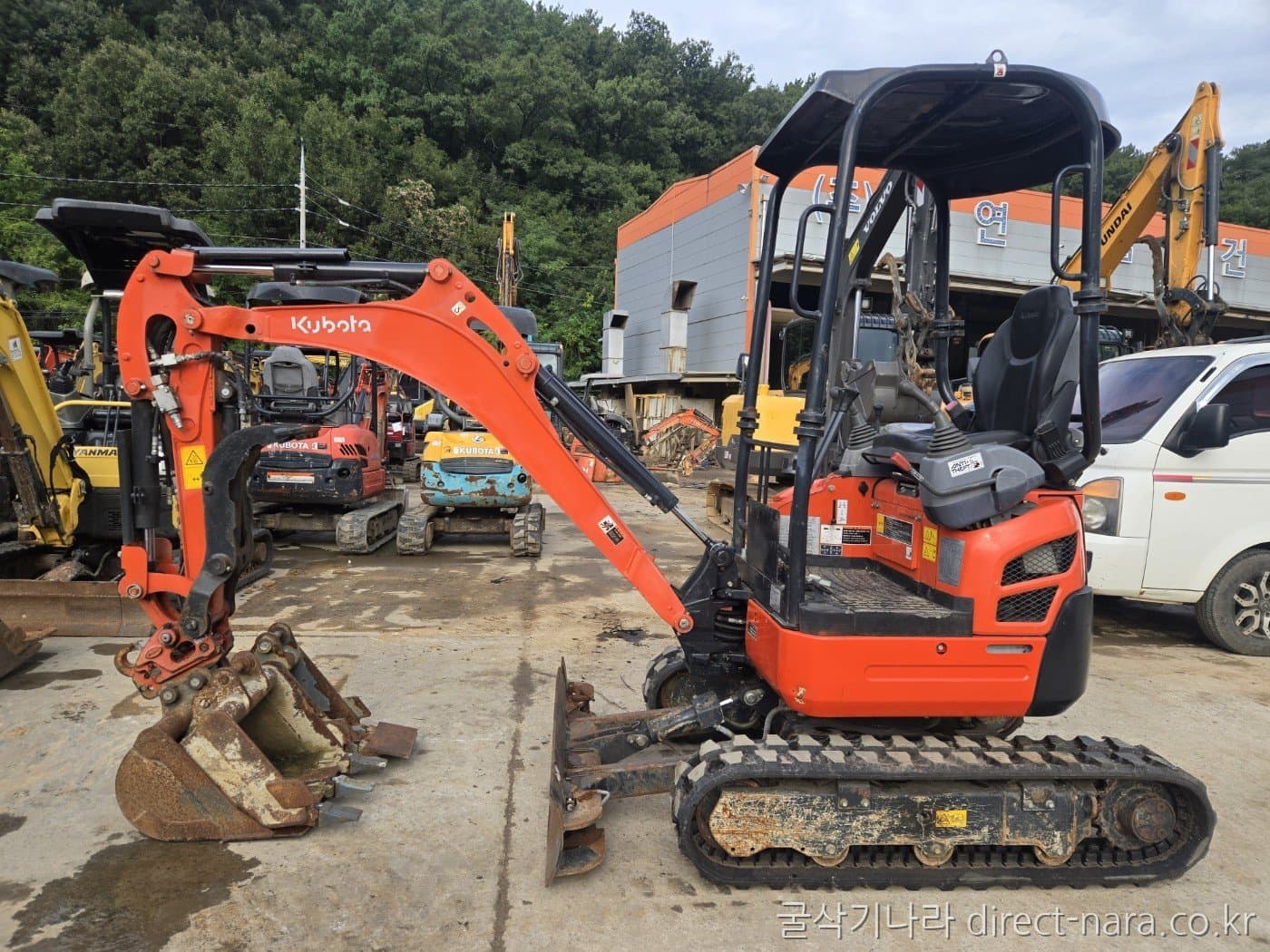 Kubota U17