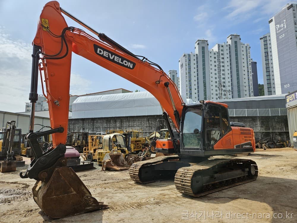 Doosan (Develon) DX220
