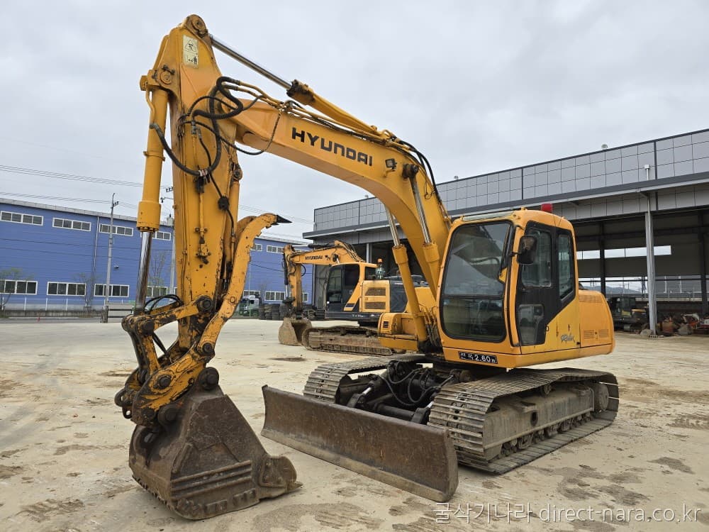 HD Hyundai R1300