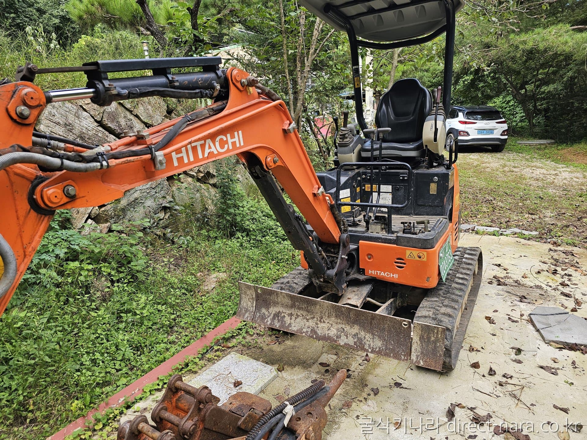 Hitachi ZX17