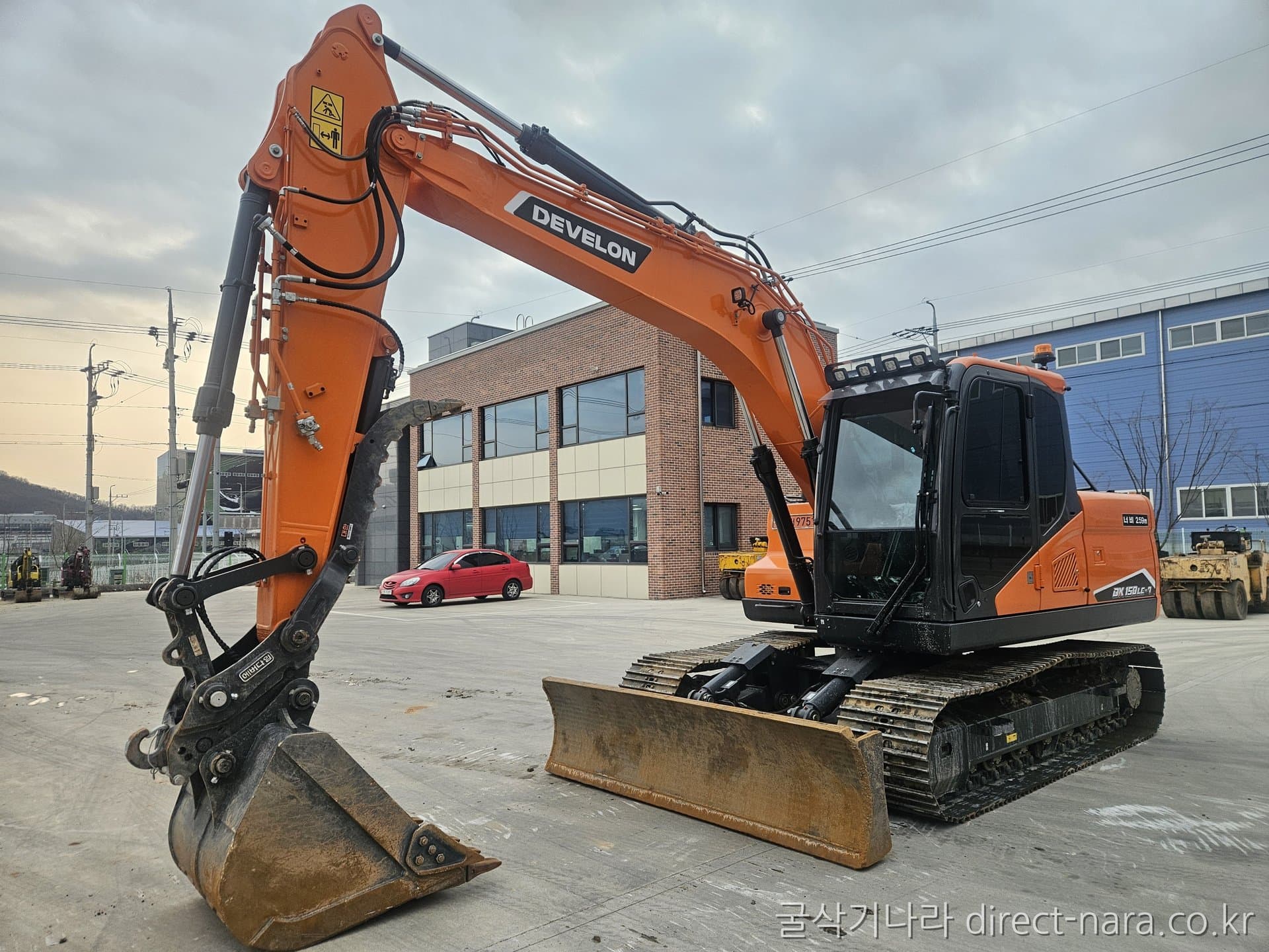 Doosan (Develon) DX150LC-7