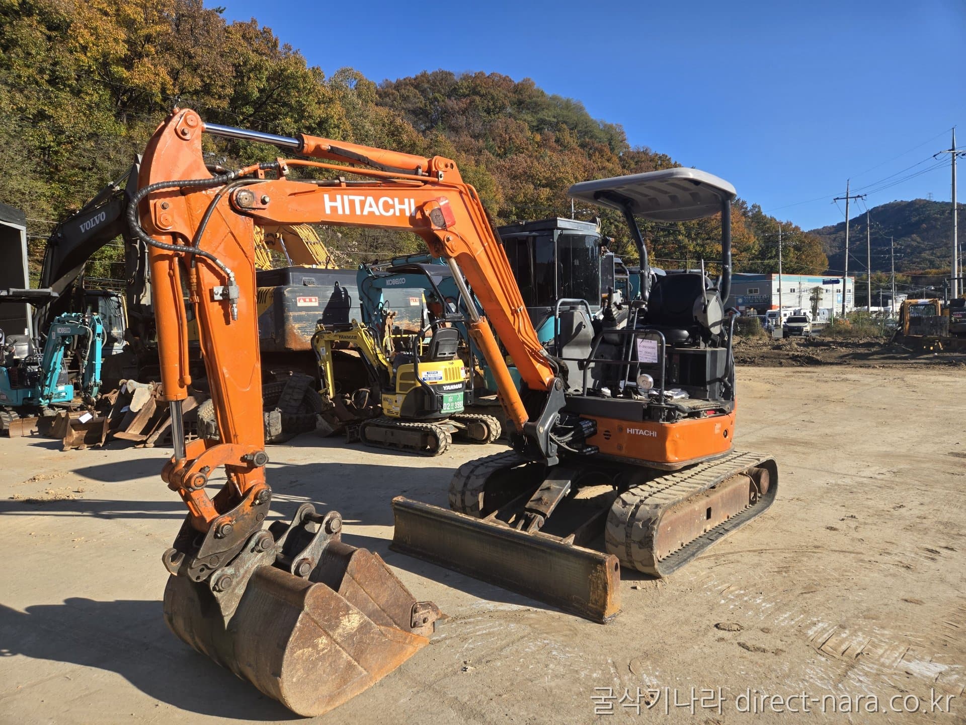 Hitachi ZX30