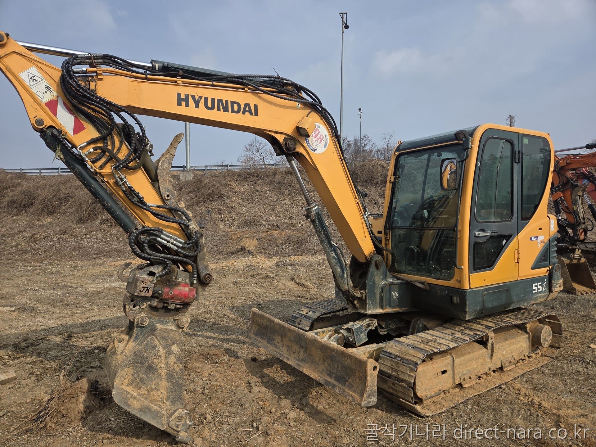 HD Hyundai R55I