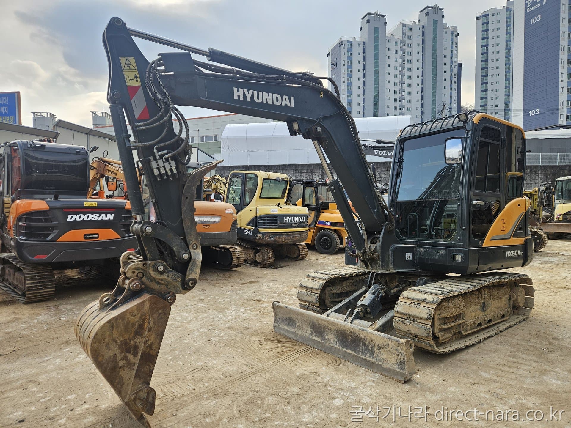 HD Hyundai HX60AMT