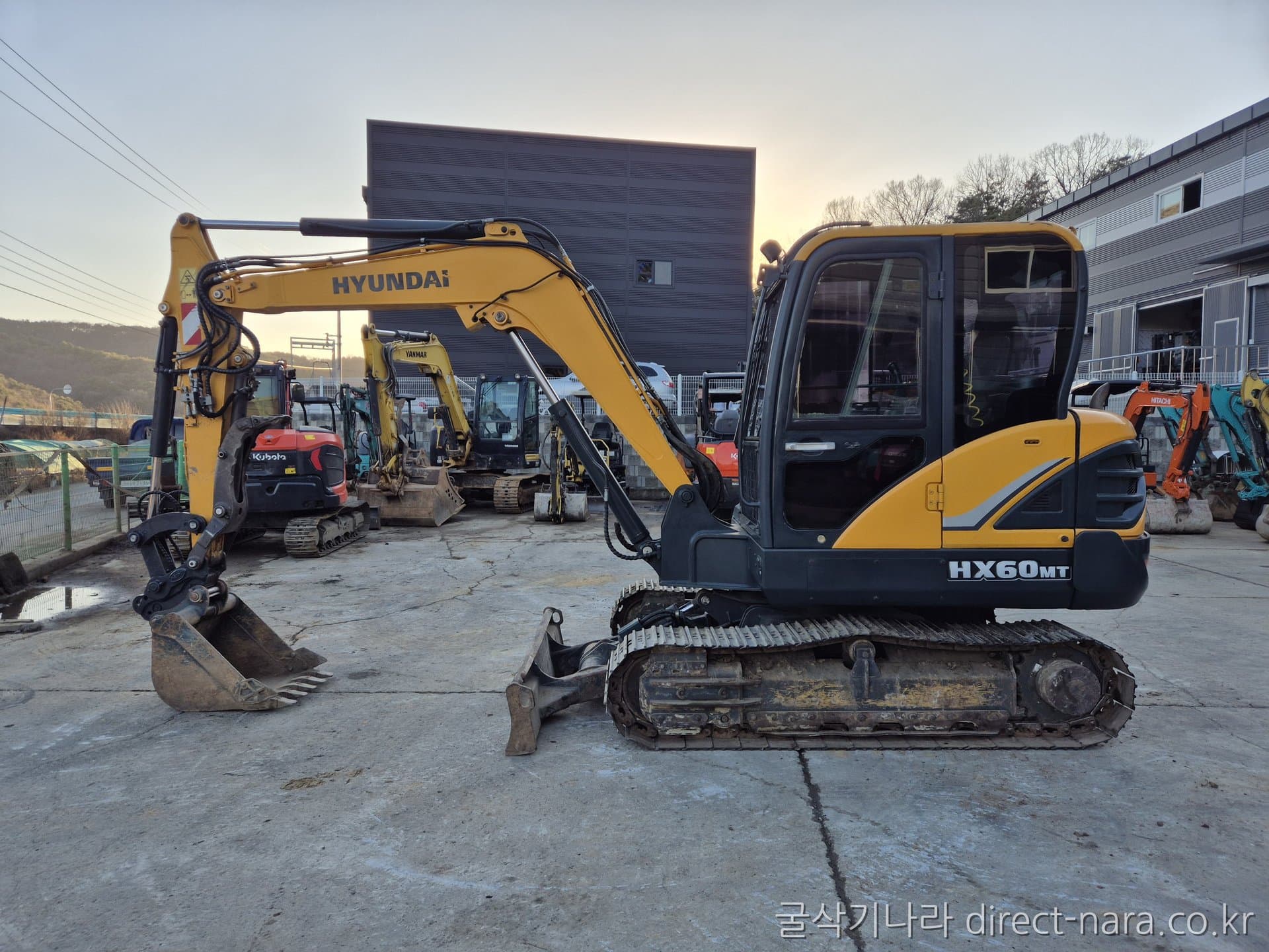 HD Hyundai HX60