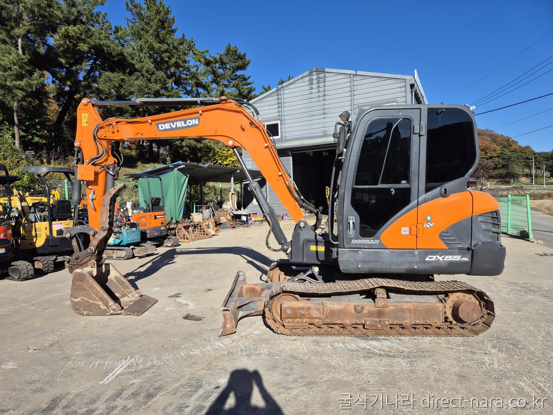 Doosan (Develon) DX55