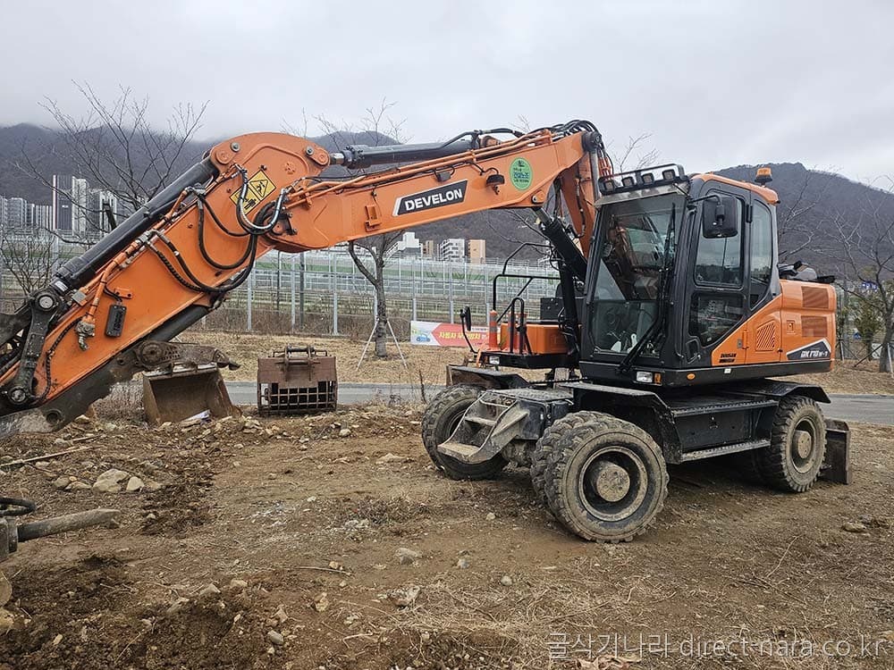 Doosan (Develon) DX170W-7