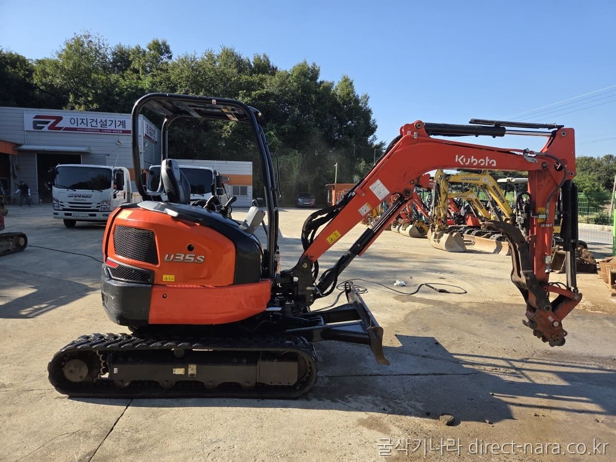 Kubota U35