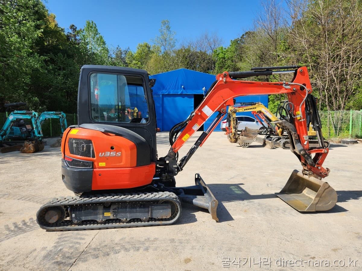 Kubota U35