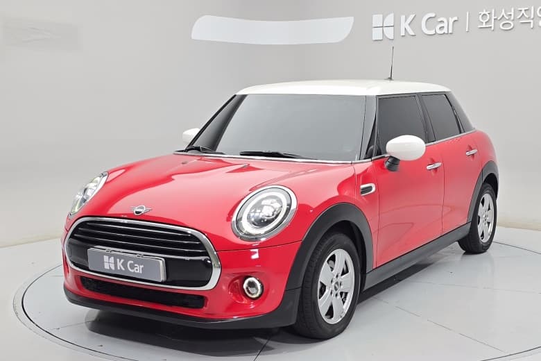 Mini Cooper (3 Gen) 5-Door, 2021