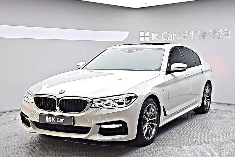 BMW 5-Series (G30), 2017