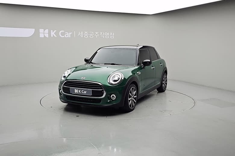 Mini Cooper (3 Gen) 5-Door, 2021
