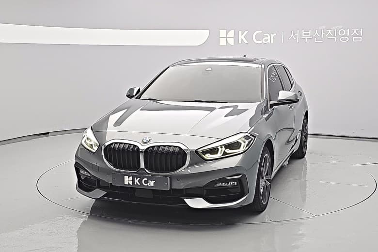 BMW 1-Series (F40), 2022