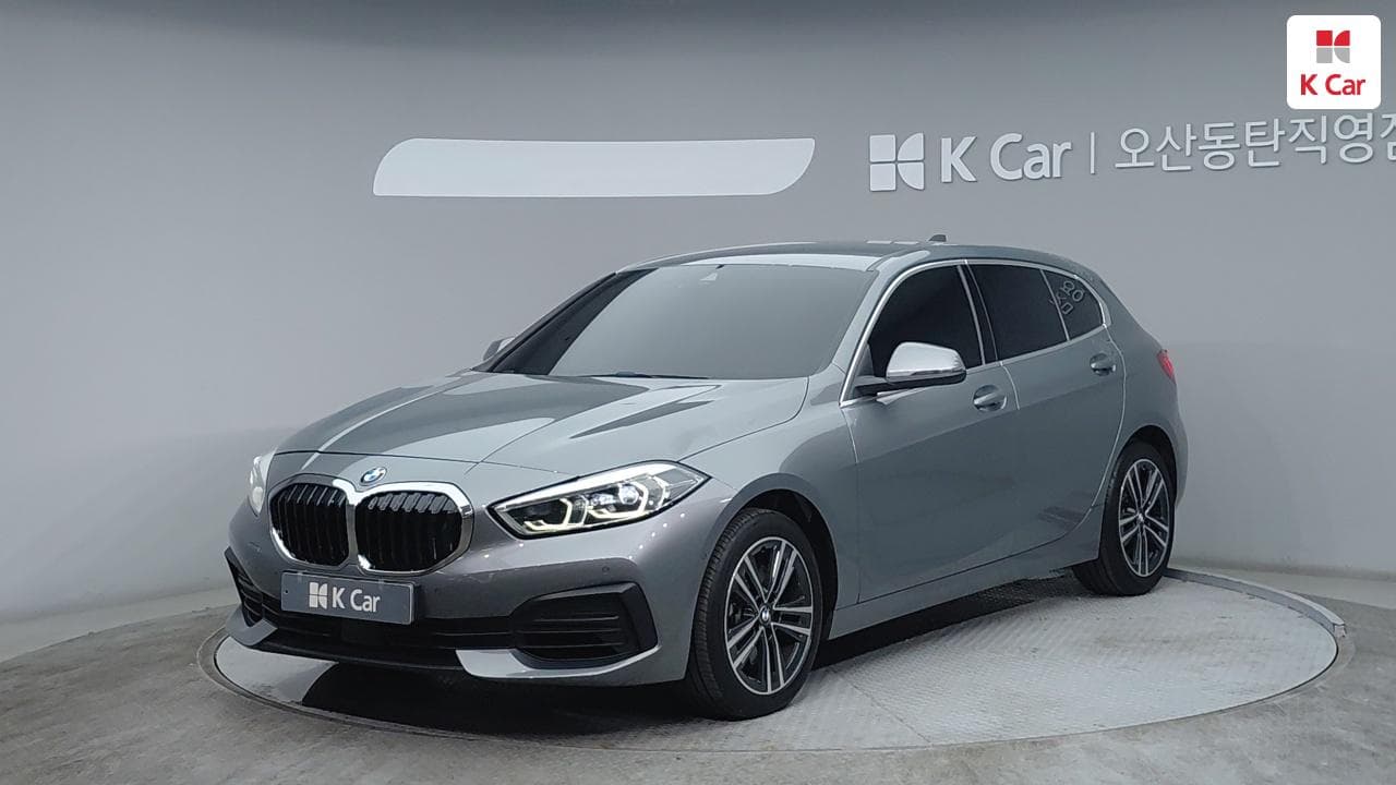 BMW 1-Series (F40), 2022
