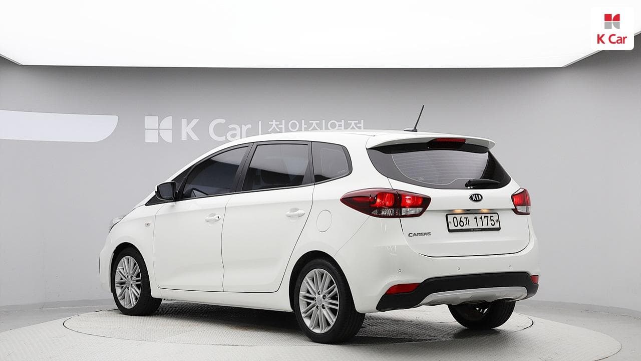 Kia 카렌스 Carens, 2018 — фото 1 из 11