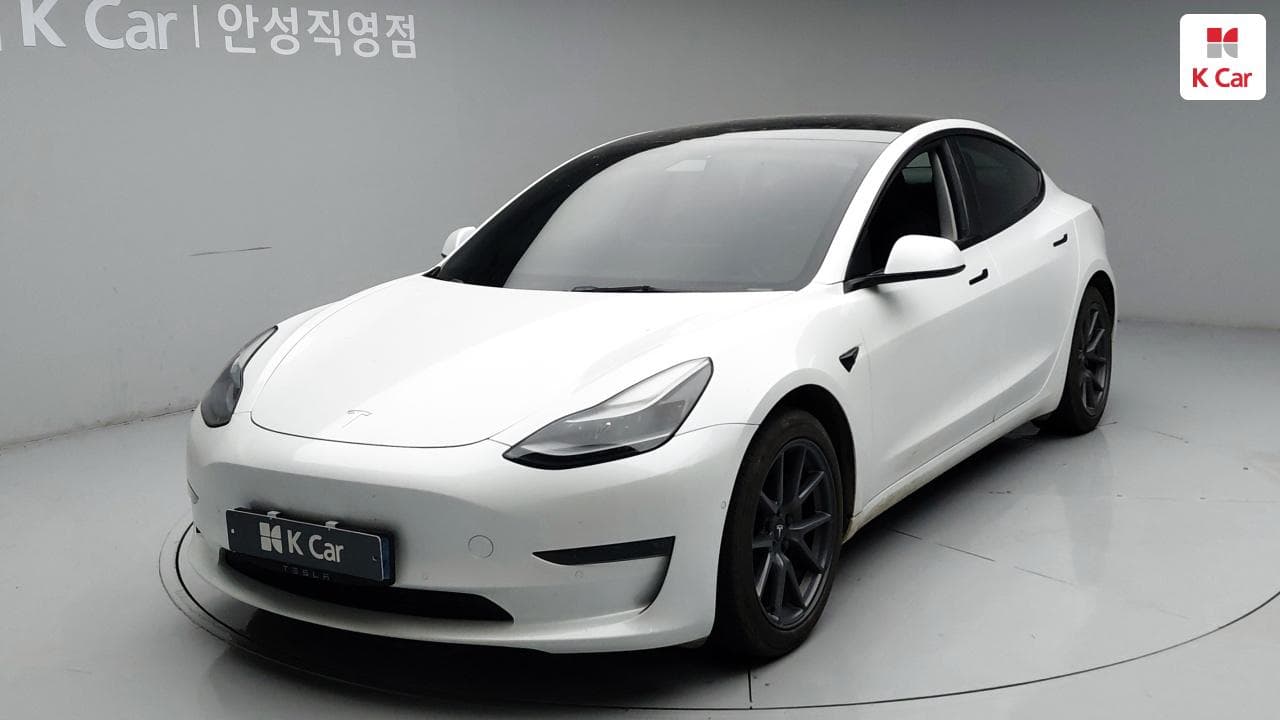 Tesla Model 3, 2022