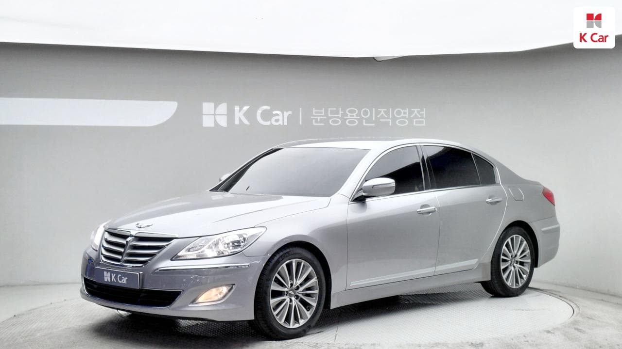 Hyundai Genesis, 2013
