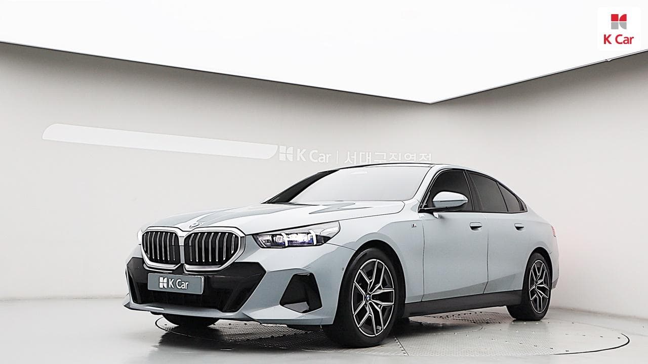 BMW 5-Series (G60), 2025