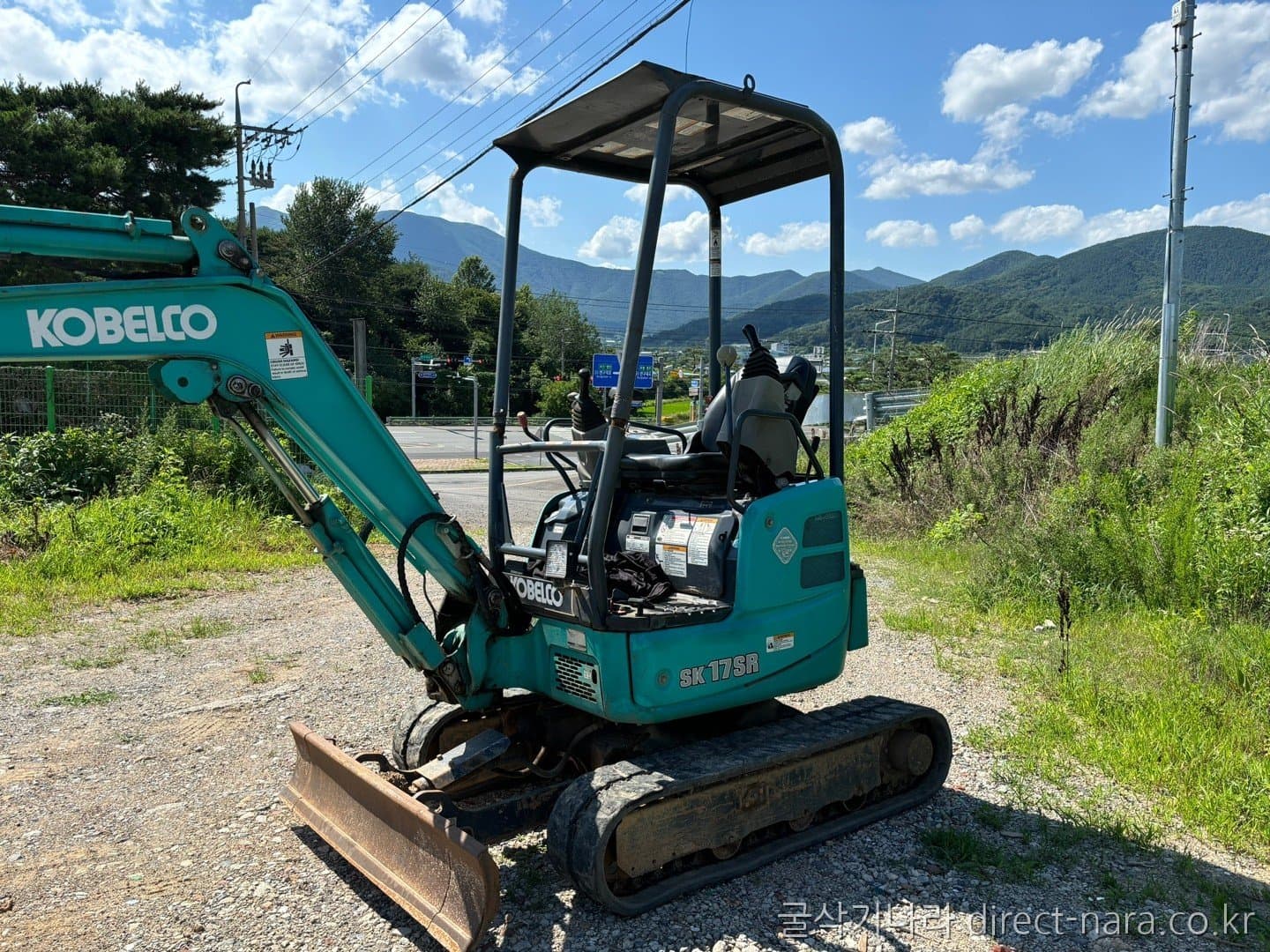 Kobelco SK17