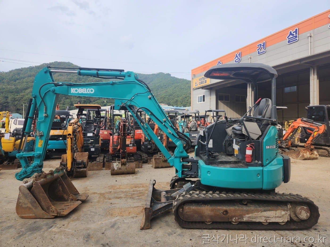 Kobelco SK35