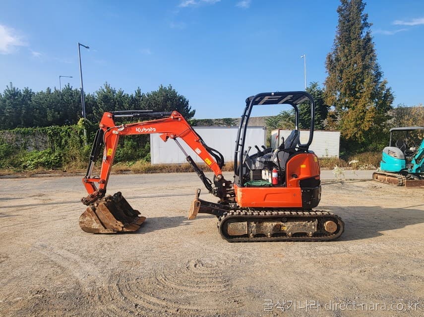 Kubota U30S