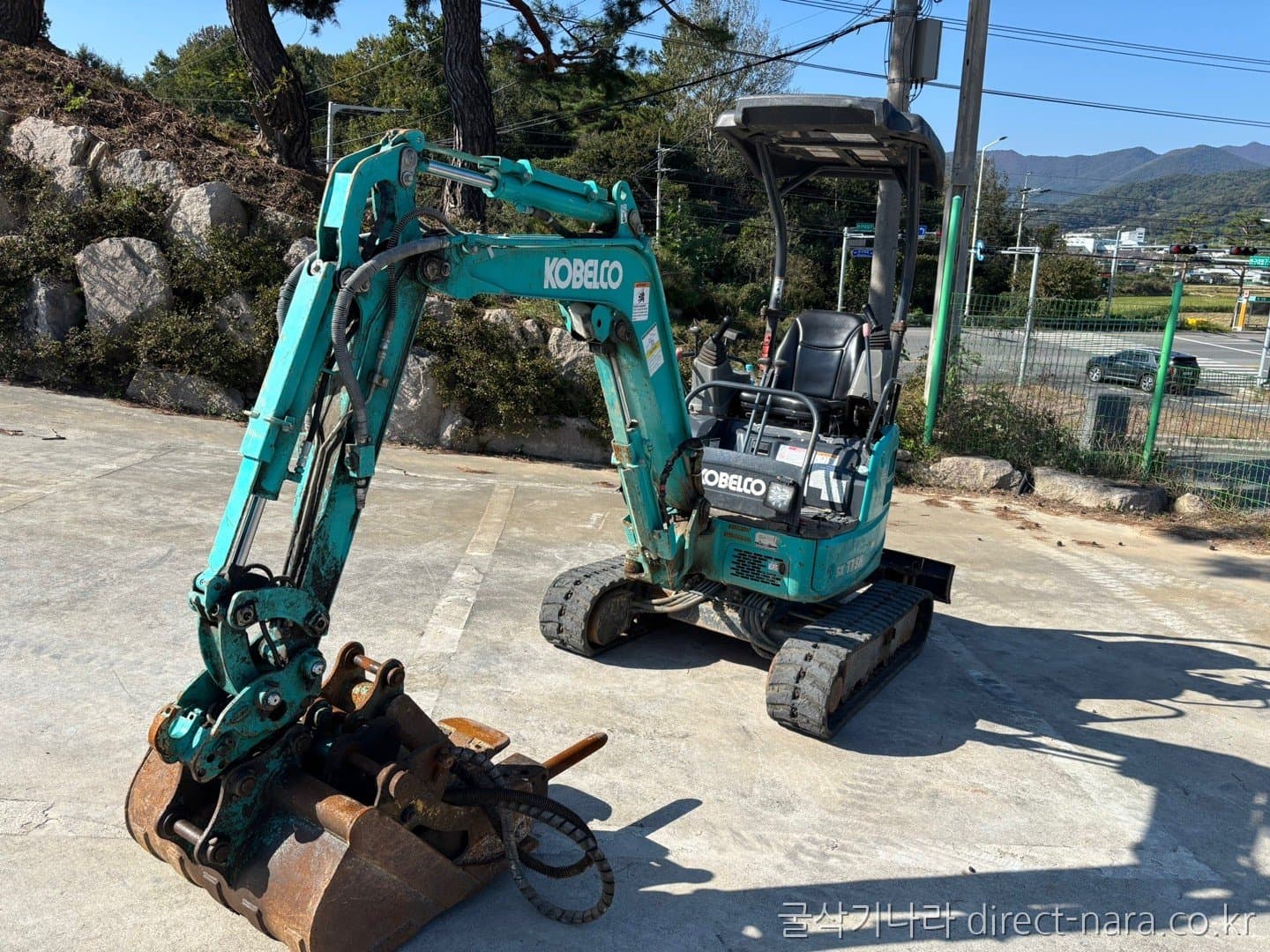 Kobelco SK17
