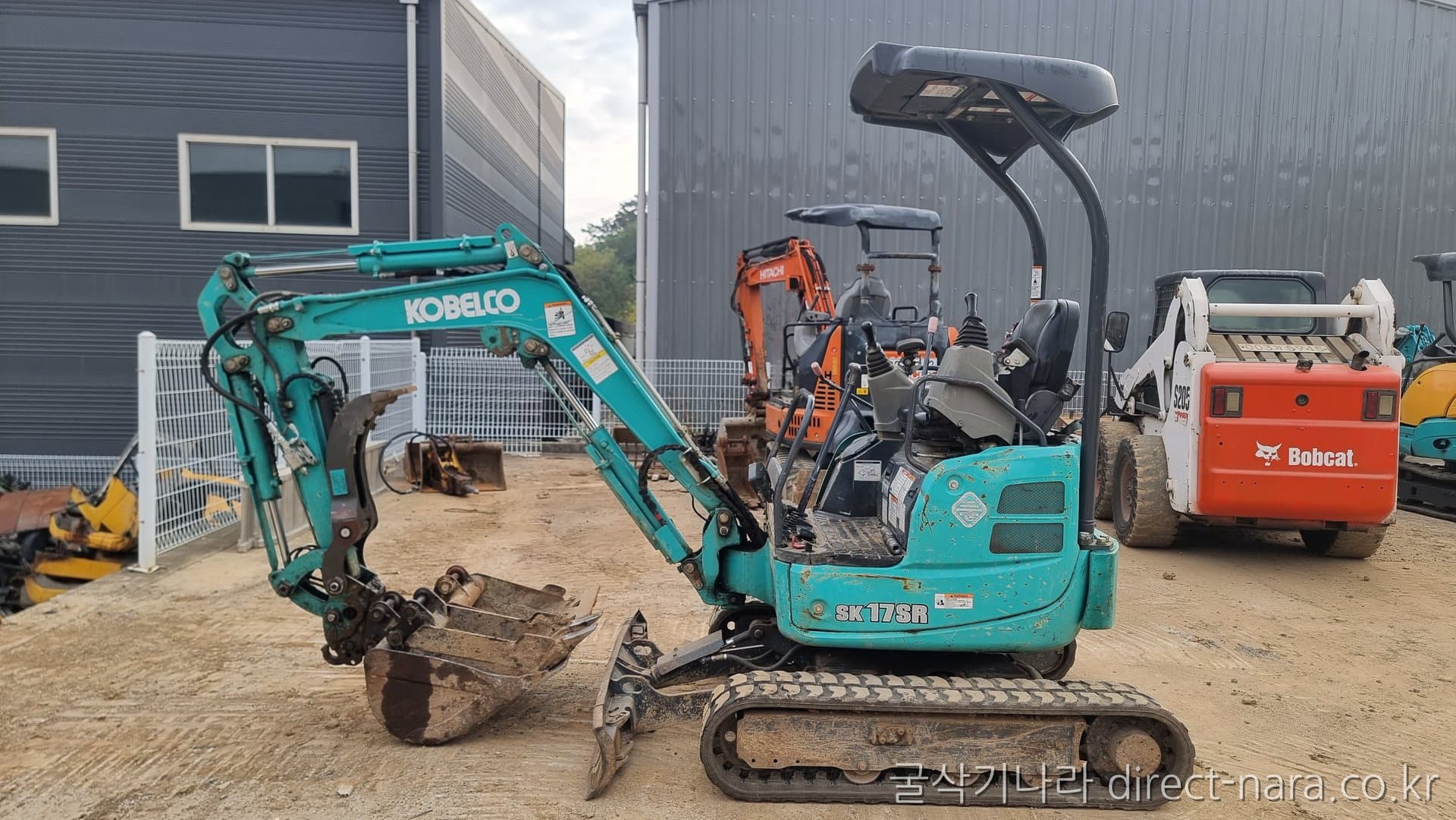 Kobelco SK17