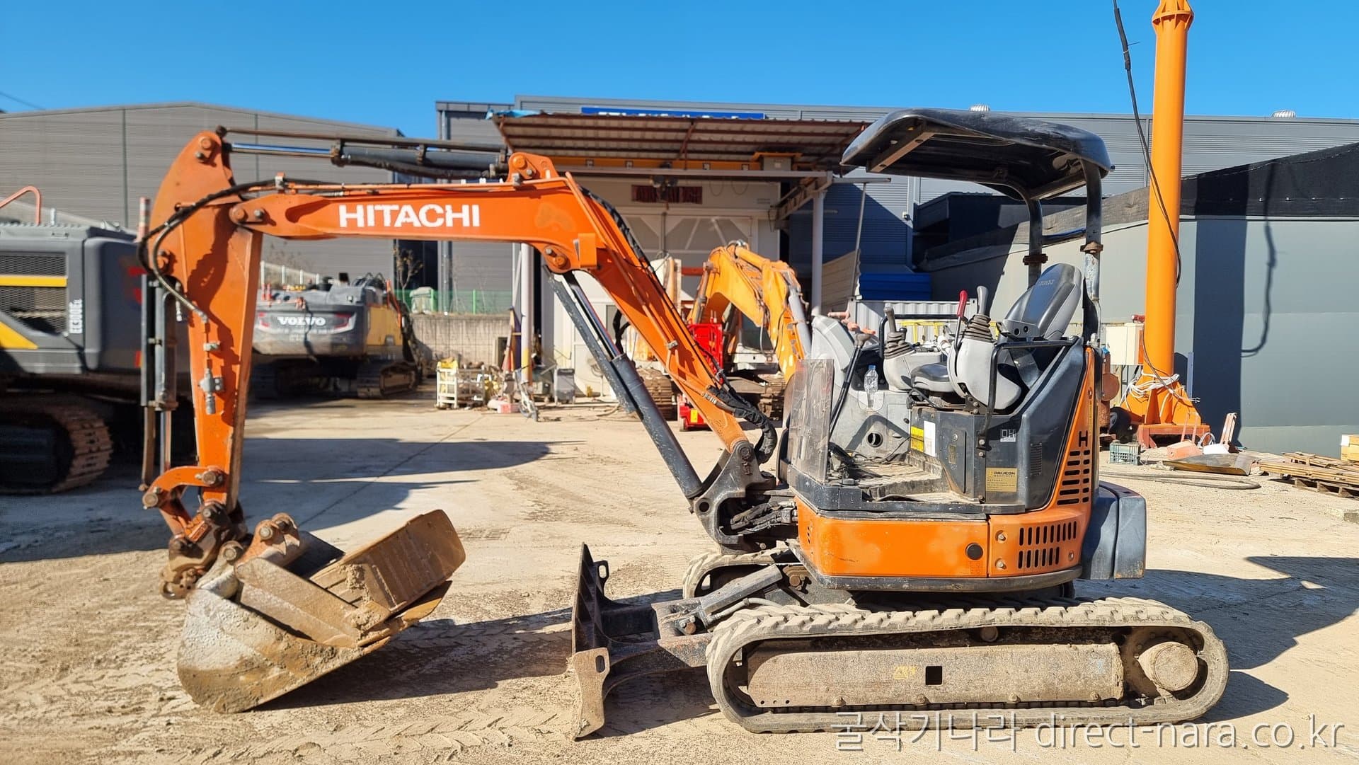 Hitachi ZX35