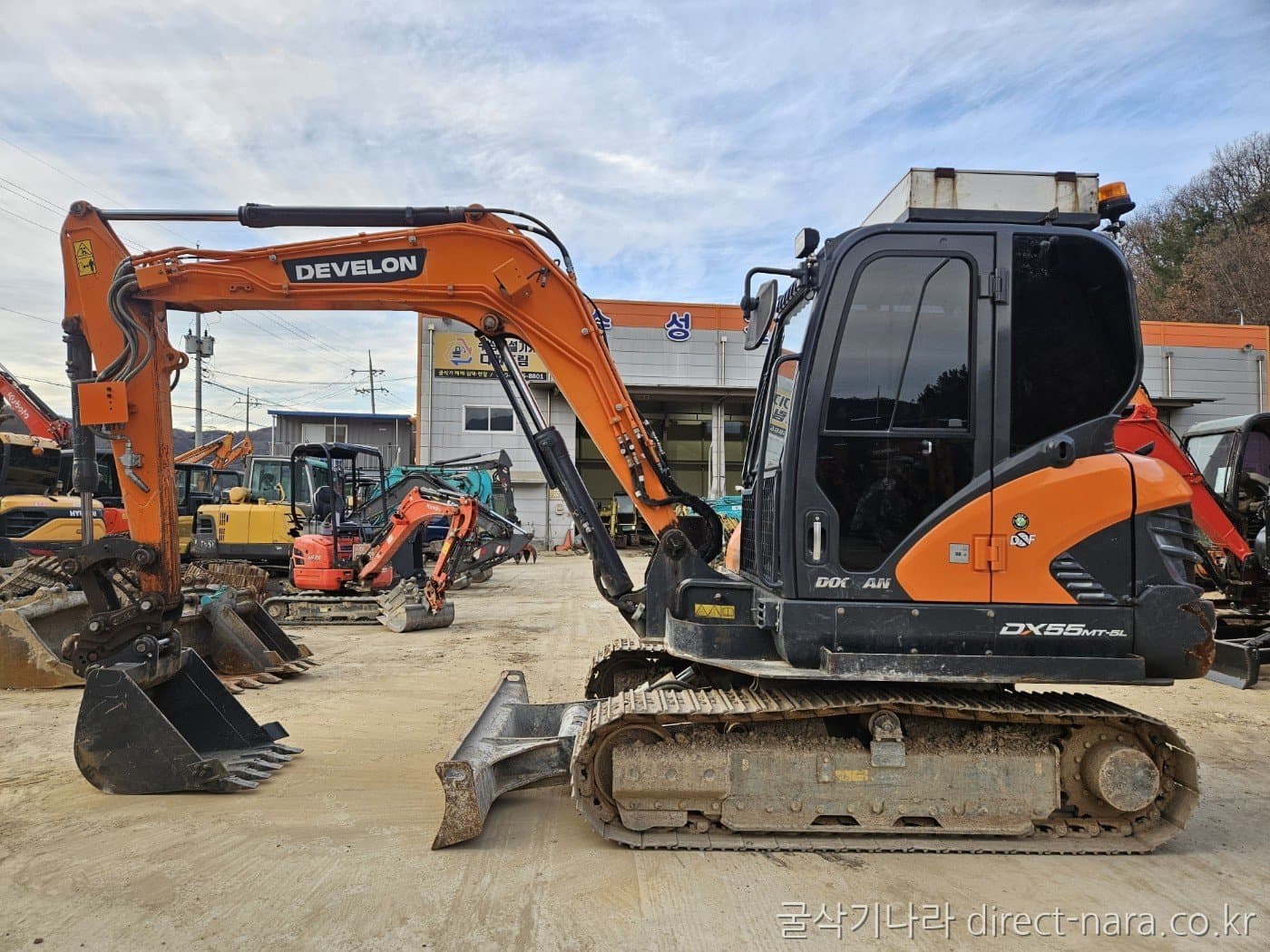 Doosan (Develon) DX55MT