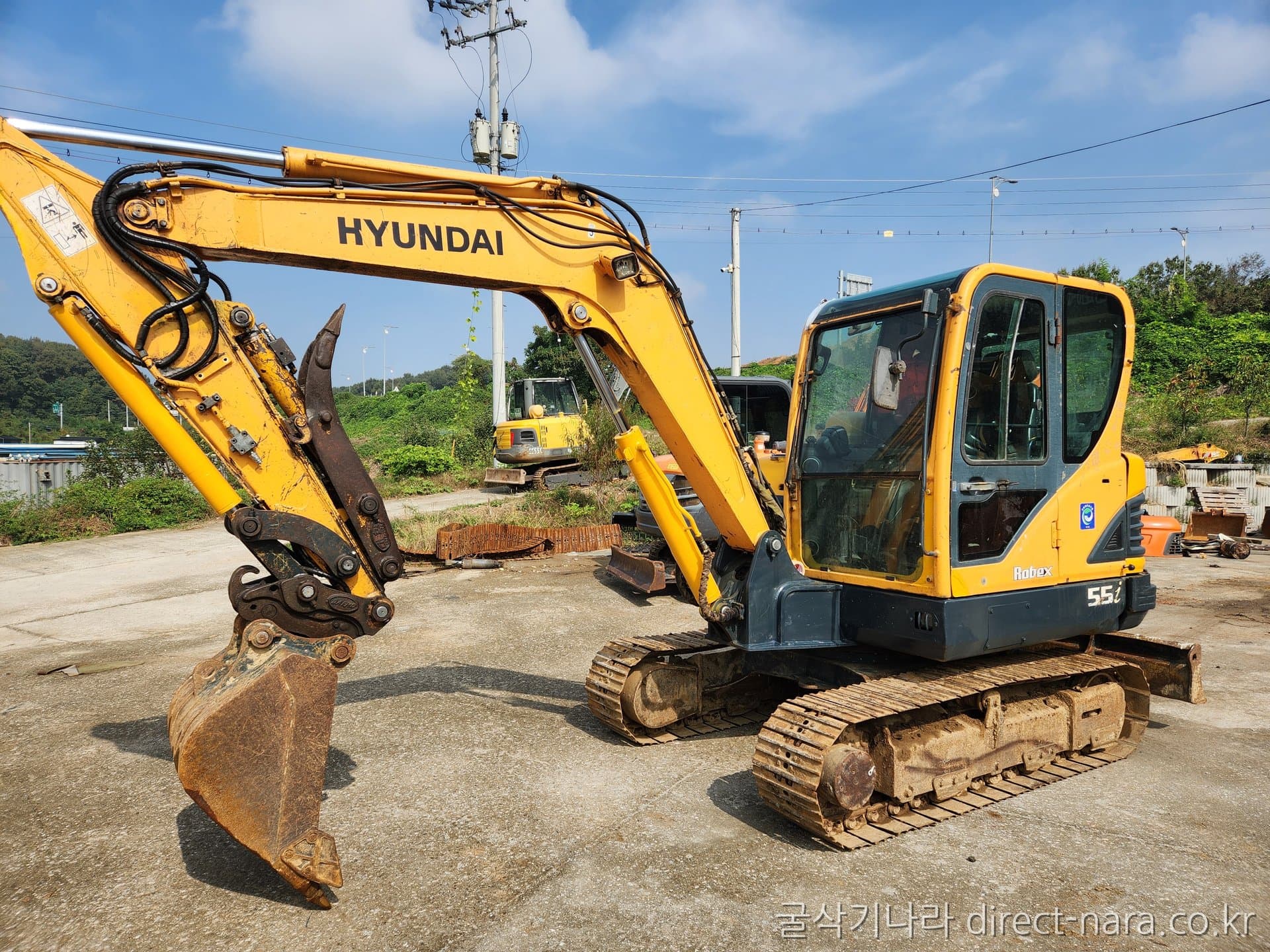 HD Hyundai R55