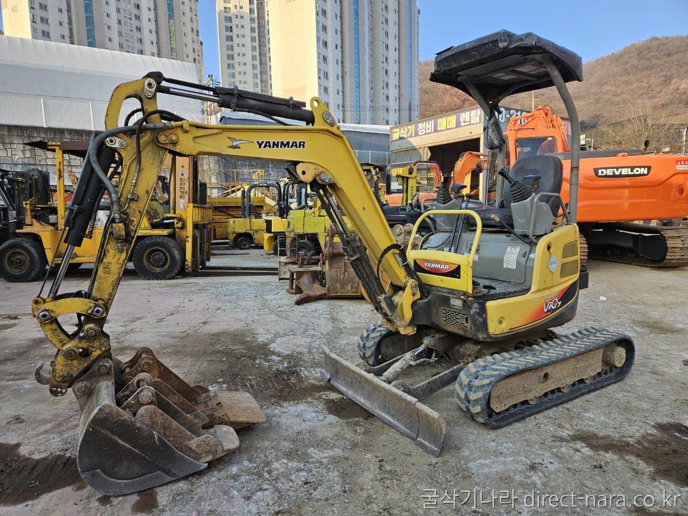 Yanmar VIO17