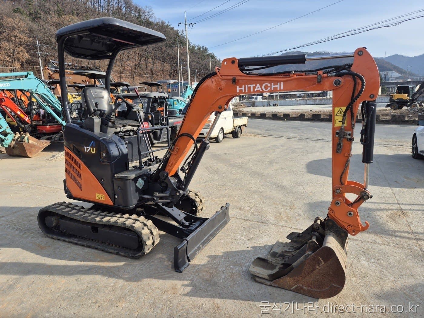 Hitachi ZX17