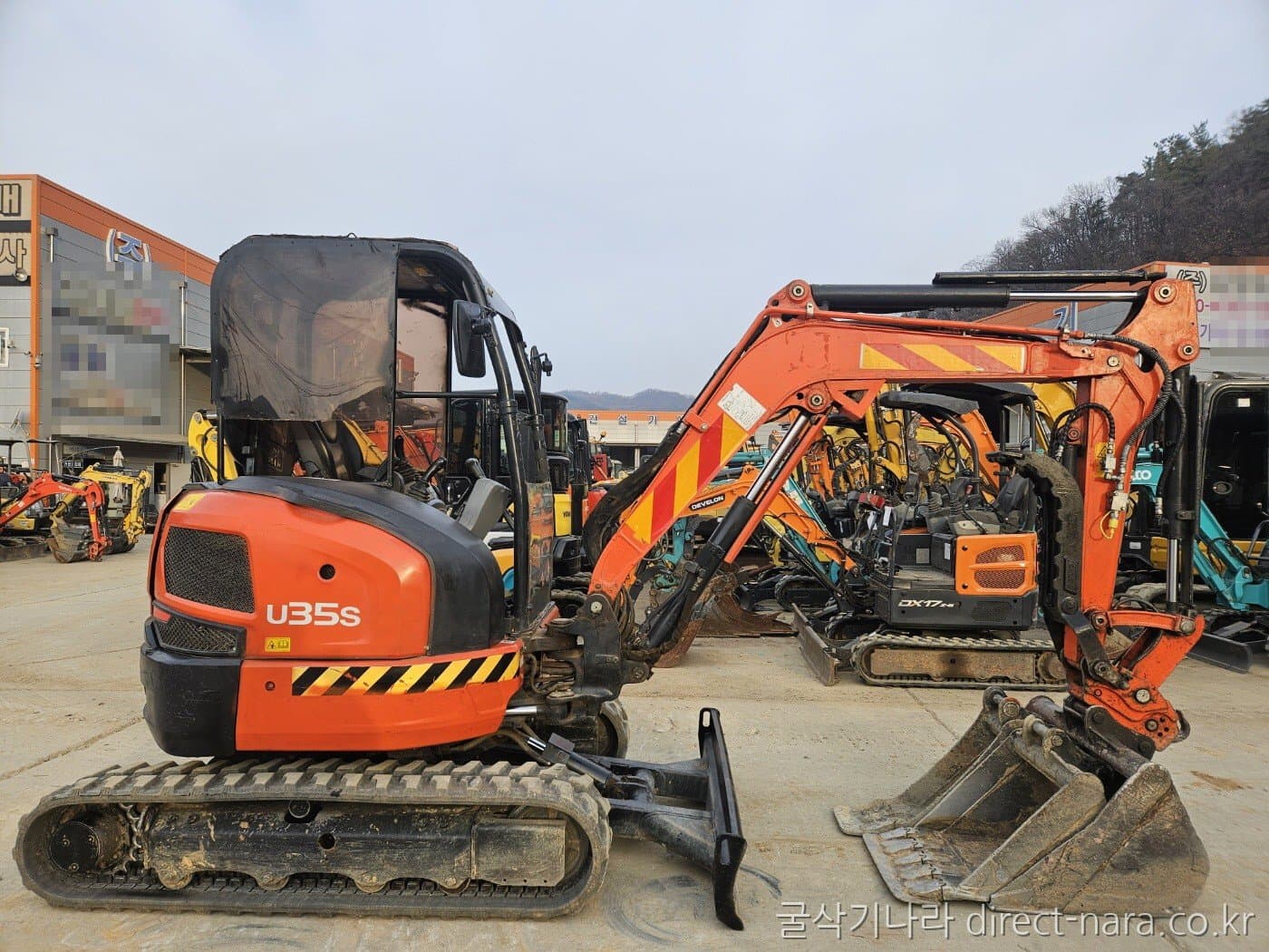 Kubota U30