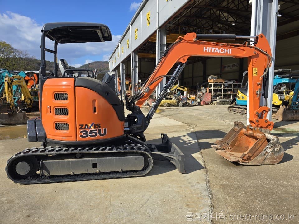 Hitachi ZX35U