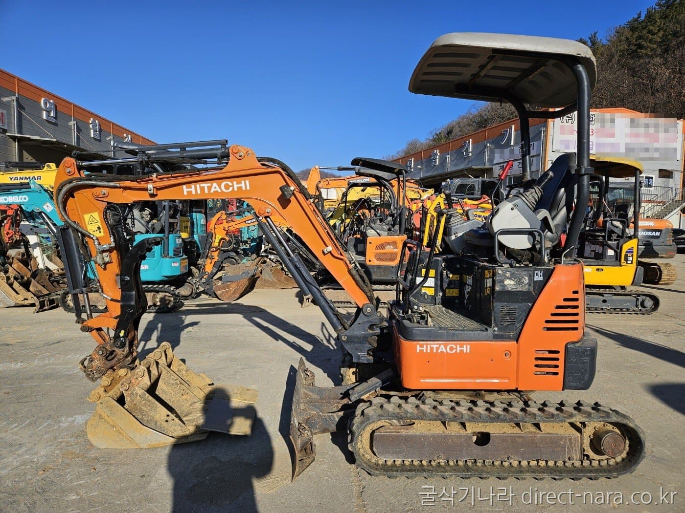 Hitachi ZX17